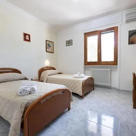 De Luxe Eleonora *